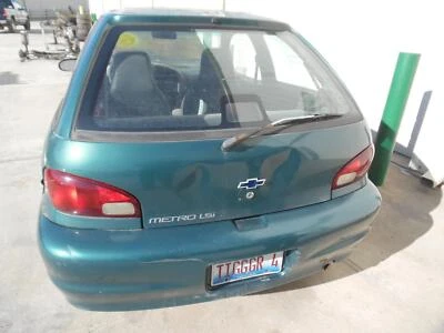 Quarto de vidro esquerdo usado serve: 1998 Chevrolet Metro esquerdo grau A - Imagem 1 de 4