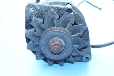 Alternator - Bosch 0120489429 - VW Bus / VW Caddy Polo / Jetta 14V 55A - Image 1 of 4