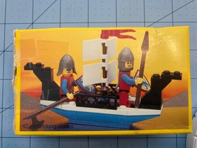 Vintage LEGO Castle: King's Oarsmen (6017)