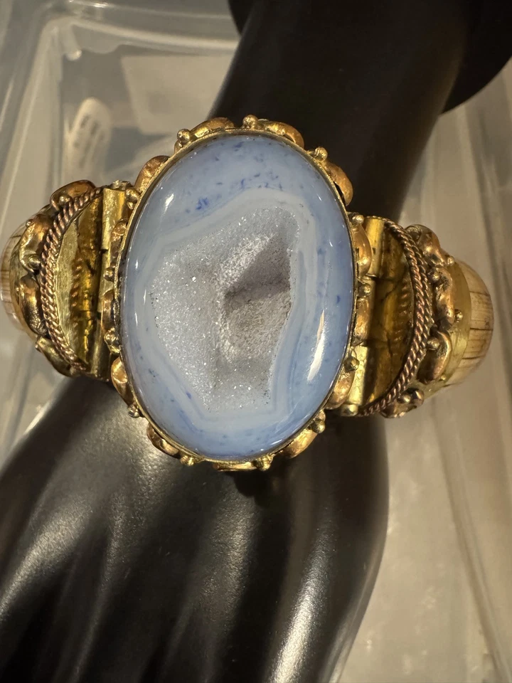 Brazalete Brazalete TARA MESA Ágata y Hueso Azul Teñido Ventana Drusy Ágata  Foto 1 de 4