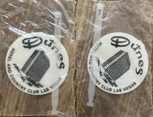 2 Vintage Dunes Hotel und Country Club Las Vegas Kofferanhänger unbenutzt versiegelt - Bild 1 von 7