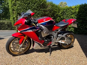 honda fireblade 1000rr SP - Picture 1 of 4