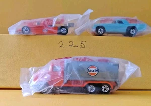 Hot Wheels VHTF Gulf Oil Gas Promo Advertising Sealed Bags New Old Stock Cars - Picture 1 of 4
