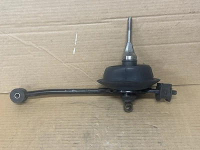 2005 2009 Ford Mustang S197 GT TR3650 5 Speed Shifter OEM USED Foto 1 de 4