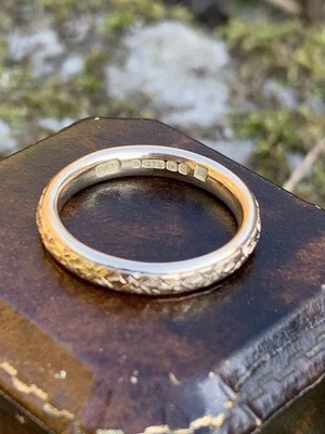 9ct Gold Orange Blossom Ring, Fine Engaved Band, 1940s Vintage, Deakin & Francis - Image 1 of 4