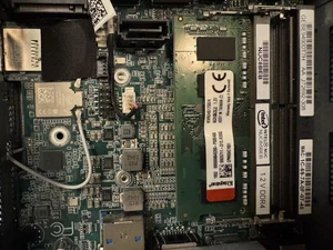 Intel Corp. NUC Kit Nuc8i3beh - BOXNUC8I3BEH1 (No hard drive) - Picture 1 of 6