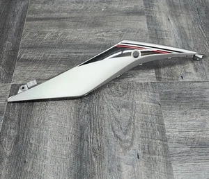 YAMAHA 2016 YZFR3GGY SIDE COVER 1WD-XF171-00-P4 - Picture 1 of 8