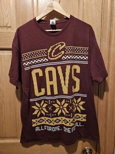 NBA Cleveland Cavaliers Basketball Christmas Theme T-shirt Mens Size XL - Picture 1 of 3