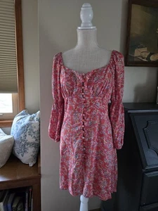 Vestido Corto Angie Rojo Floral Talla Mediana Tela Rayón Primavera Verano - Imagen 1 de 6