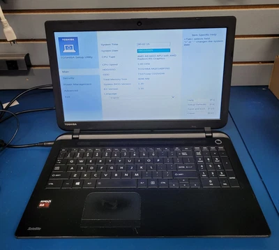 Toshiba Satellite C55D-B5310 AMD A8-6410 @2,0 GHz 4 GB RAM 500 GB HDD Windows 10 Foto 1 de 4