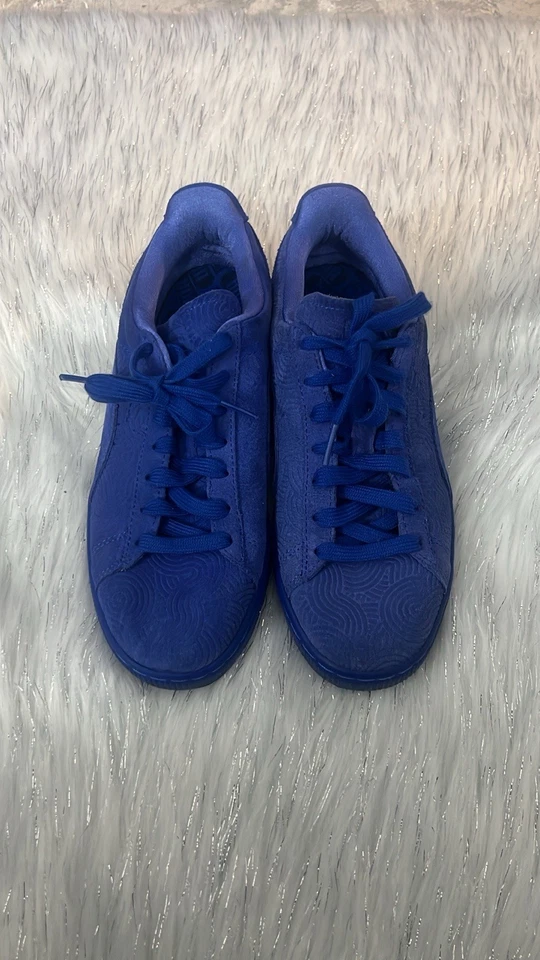 Puma  Womens Size 9 Classic Suede Sneakers Shoes Leather Dazzling Blue - Image 1 of 4