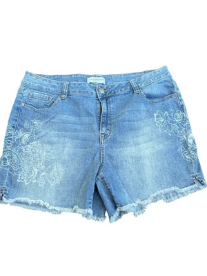 Pantalones Cortos Lane Bryant Mujer Tiro Medio Elásticos Novia 18 Patrón Floral Usados en Excelente Condición Foto 1 de 4