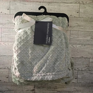 Modern Moments by Gerber Sage Green Sculpted Plush Blanket Infant Lightweight - Picture 1 of 5