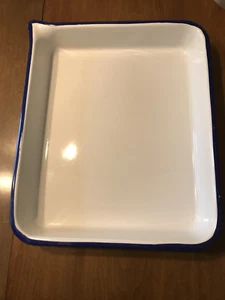 Vintage White & Blue Enamel Rim Photography Film Developing Pan Spout 17" x 14" - Picture 1 of 7