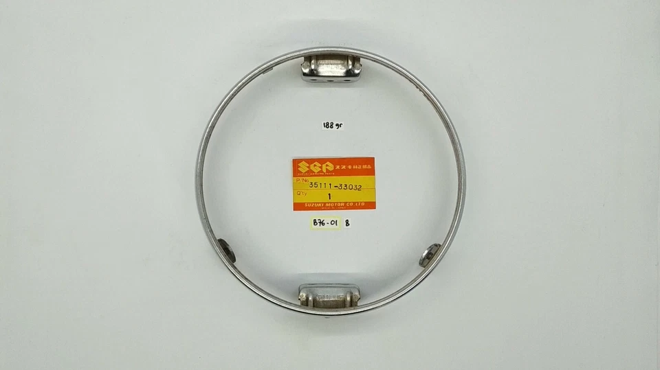 Farol de aro Suzuki GT185 GT250 GT380 GT500 T500 NOS 35111-33032 - Imagem 1 de 4