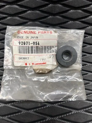 Correa de capó Kawasaki Jetski Js 440 550 550sx ojal 92071-056 nos banda de capó Js Foto 1 de 2