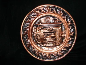 Vintage Copper Colonial Scene Wall Plaque 10 1/4 inches in diameter - Picture 1 of 2