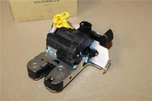 Genuine VW Golf Tiguan Arteon Transporter Touran Boot Lid Lock Catch 5TA827506D - Picture 1 of 5