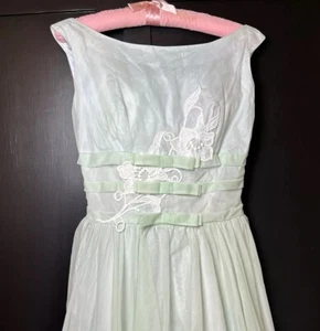 Lovely 50's Formal Dress Green Sleeveless Women’s Voile, Satin & Tulle Handmade - Picture 1 of 15