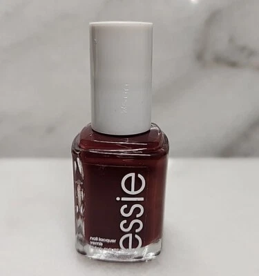 Esmalte de uñas Essie # 1757 Bold & Boulder  Foto 1 de 3