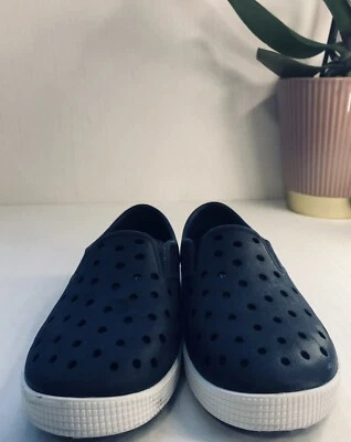 •Old Navy•Lil Kids Size 10•Navy Blue•Rubber/Casual Boat Shoes•Slip On•NWOT - Image 1 of 4