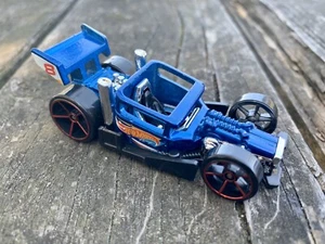 Hot Wheels 2015 ‘Bone Spreader’ - Picture 1 of 8