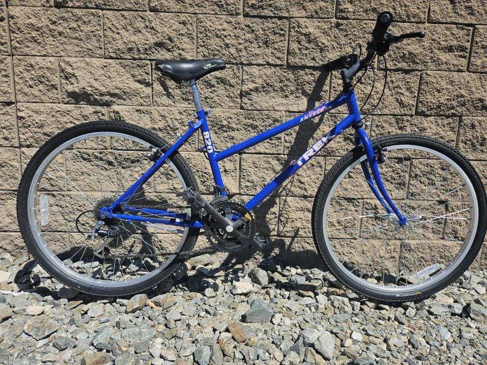 Vintage Trek 820 Antelope Step-through Mountain Bike Cr-Mo 21 Speed 26" Wheels - Image 1 of 4