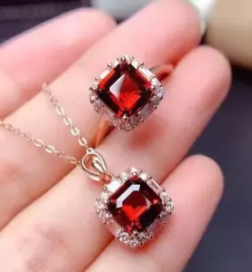 Set gioielli da donna 2,00 ct taglio Asscher creato in laboratorio granato rosso placcato oro rosa 14 carati - Foto 1 di 6