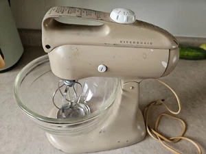 Vintage Hobart KitchenAid Stand Mixer Model 4-C w/ Original Beehive Pyrex Bowl - Picture 1 of 4