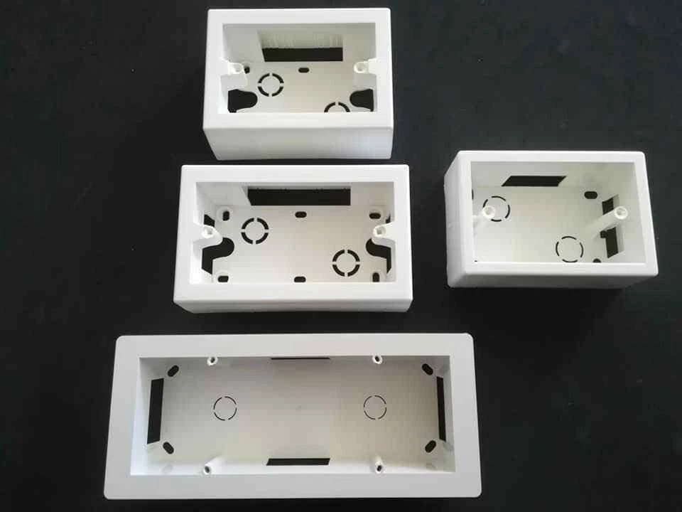 FAEG SCATOLA UNIVERSALE CASSETTA ESTERNA 503 BIANCA 4 moduli e 7 moduli