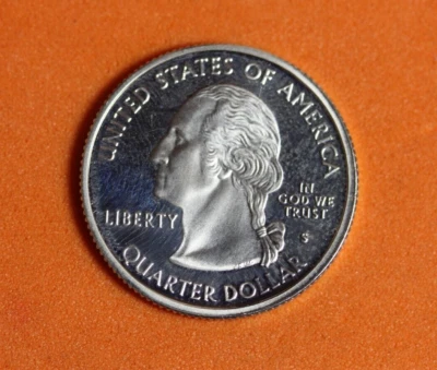 RHODE ISLAND 2001 State Quarter Dollar Coin #P02651 - Image 1 of 2