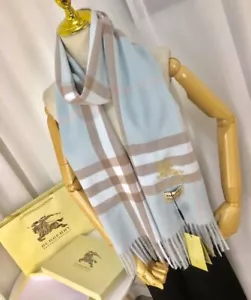 Burberry Scarf Size: 30cm X 180cm - Bild 1 von 4