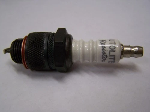 NOS NEW VINTAGE AUTOLITE SPARK PLUG AR42 DESOTO DODGE - Image 1 of 1