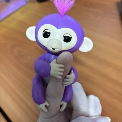 Fingerlings Baby Purple Monkey Interactive Baby Pet  | Tested Working  - image 1 of 4