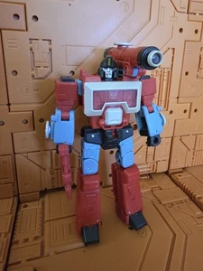 Transformers Studio Series 86-11 Perceptor aggiornamento completo - Foto 1 di 2