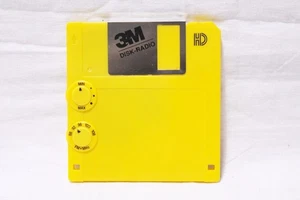 3M DISK Radio DISK-RADIO portable FM floppy disk 3.5" radio - Foto 1 di 5