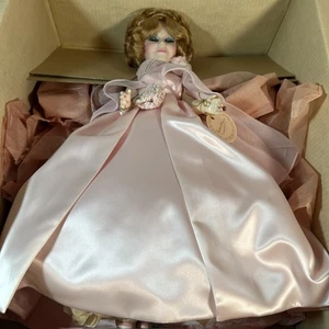 Madame Alexander 21" Self-Portrait Doll #2290 Pink Satin Gown w/Arm Tag, - Picture 1 of 4