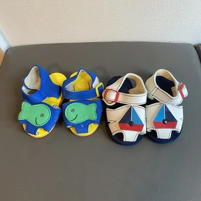 2 pares de sandalias de espuma para bebés vacaciones de verano niños peces y veleros gancho y bucle Foto 1 de 4