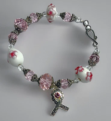 Pulsera Concienciación Cáncer de Mama Rosa Cristales de Swarovski Dije Cierre Plateado Foto 1 de 4