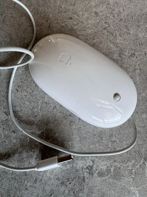 Apple USB Wired Optical Mouse (A1152) - Image 1 of 3