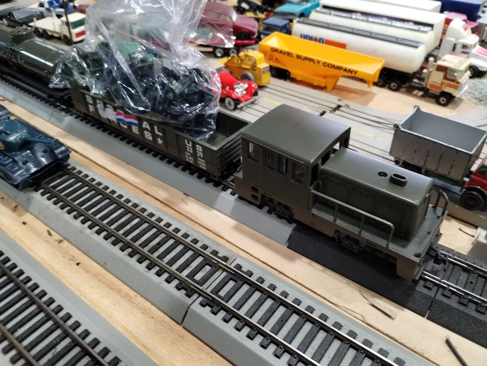 Vintage Tyco GI Joe HO Scale Military Special Forces Train Set Tested Ready Run - Image 1 of 4