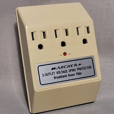 Vintage Archer Radio Shack Voltage Spike Protector Triple Outlet 61-2793 - Image 1 of 4