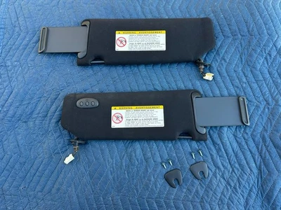 04-08 Toyota SOLARA Convertible Sunvisors w/ Sun Visor Clips HOMELINK Black - Image 1 of 4