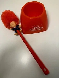 Novelty Trump Toilet Brush & Holder “Make Toilets Clean Again” - Picture 1 of 6