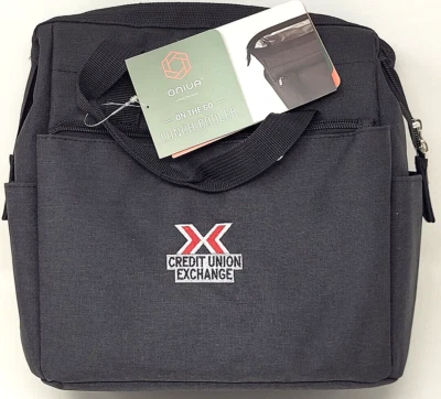 Enfriador de almuerzo aislado Oniwa Picnic Time On The Go negro "Credit Union Exchange" Foto 1 de 4