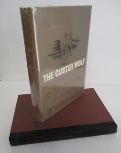 THE CUSTER WOLF Biography of An American Renegade by Roger Caras, 1966 in DJ - Imagen 1 de 3