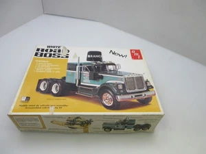 AMT White Road boss Tractor Vintage Model Kit 1:25 Scale - Picture 1 of 7
