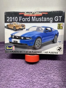 Ford Mustang GT 2010. Revell Special Edition Serie # 4272. Factory Sealed. 1:25 - Bild 1 von 3