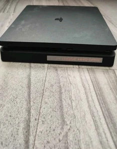 PS4 2tb 19 Games - Picture 1 of 4
