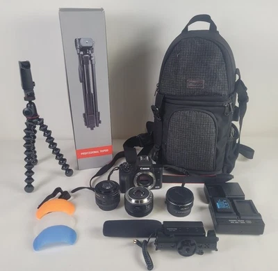 Kit de cámara digital Canon EOS M50 sin espejo con 2 lentes, estuche, soportes para trípode Foto 1 de 4